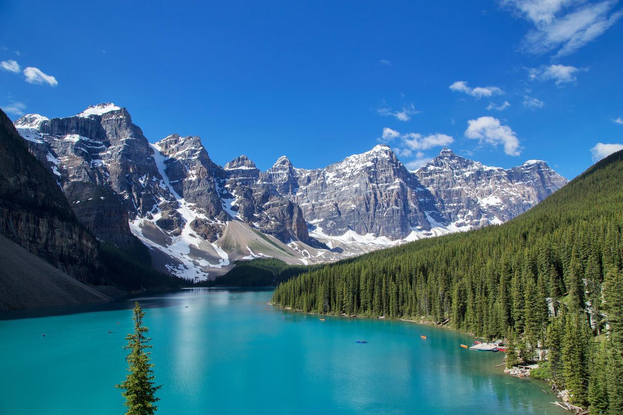 Moraine Lake Lodge Lake Louise Exteriör bild